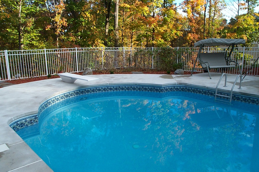 Pool patio with cantilever coping